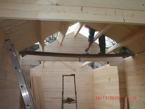 Charpente vue de l'intérieur du garage