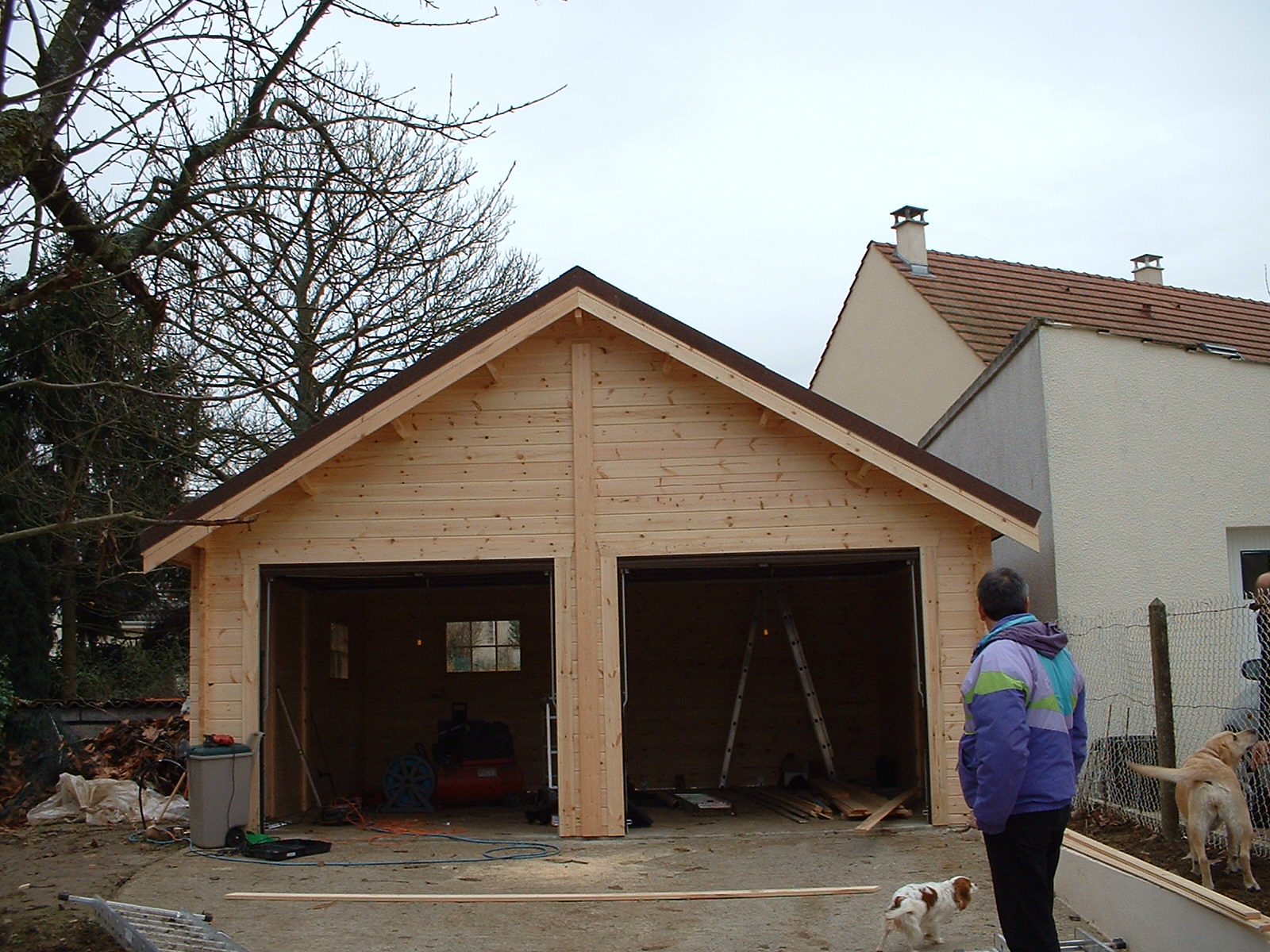 Garage En Bois Pour Enfants Avec Rampe - Circuit Voitures 25,5x9,2x28,8 Cm - 3 Voitures Incluses - Dès 18 Mois
